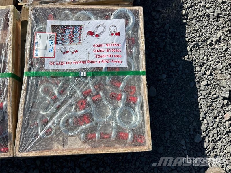 Quantity of (30) Heavy-Duty D-Ring Shackle (Unused أجزاء ومعدات رافعات