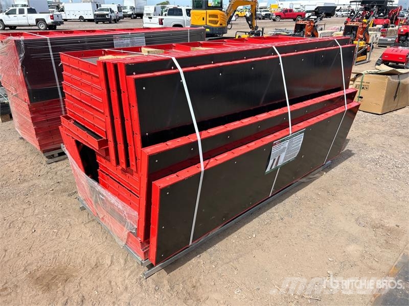 Quantity of (30) KJ K0208 Steel Frame Formwork Co Betoonivalmistamistarvikud