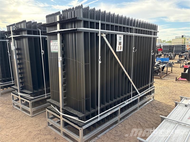 Quantity of (30) KJ K0710-30 10 ft x 7 ft Powder Equipos de vallado