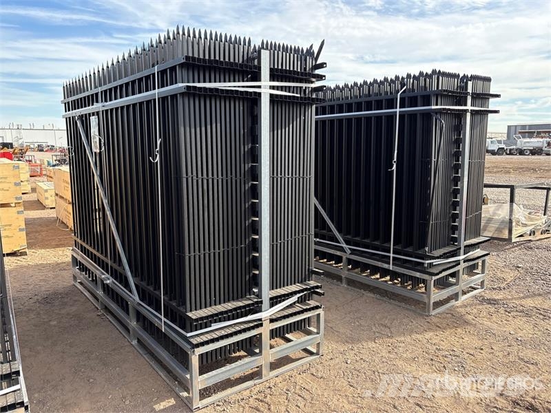 Quantity of (30) KJ K0710-30 10 ft x 7 ft Powder Equipos de vallado