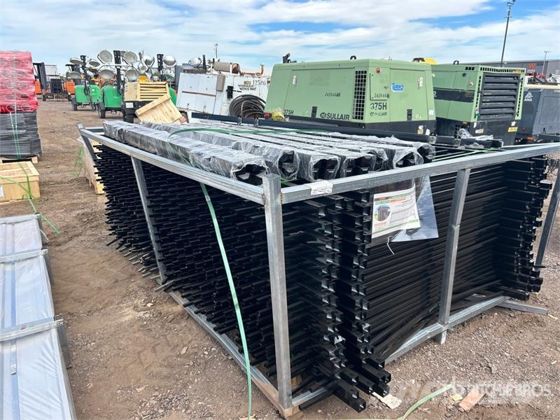 Quantity of (30) STARVOX SV0810-30 10 ft x 7 ft P Equipos de vallado