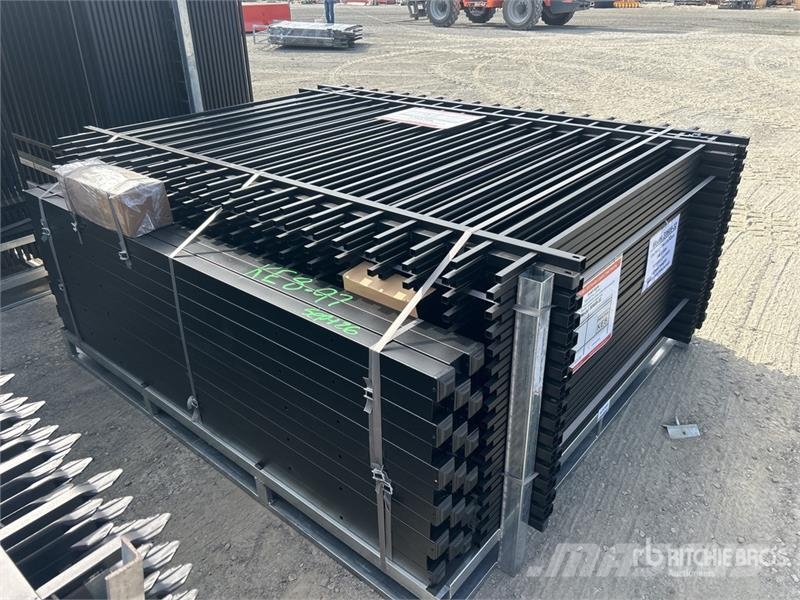 Quantity of (32) SUNTOP S0608-32 8 ft x 6 ft Powd Zäune und Zubehör