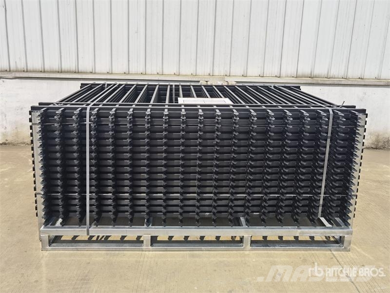 Quantity of (32) SUNTOP S0608-32 8 ft x 6 ft Powd Zäune und Zubehör