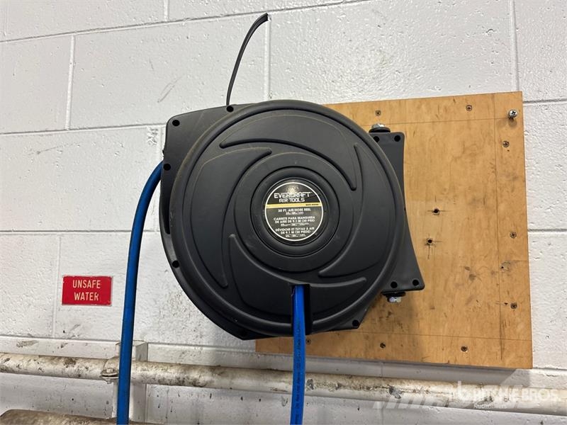  Quantity of (33) Air Hose Reels 其他组件