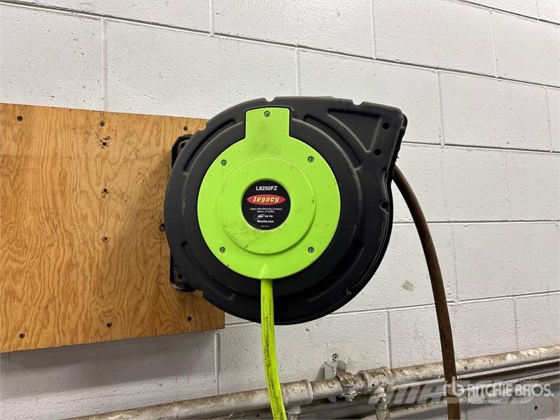  Quantity of (33) Air Hose Reels 其他组件
