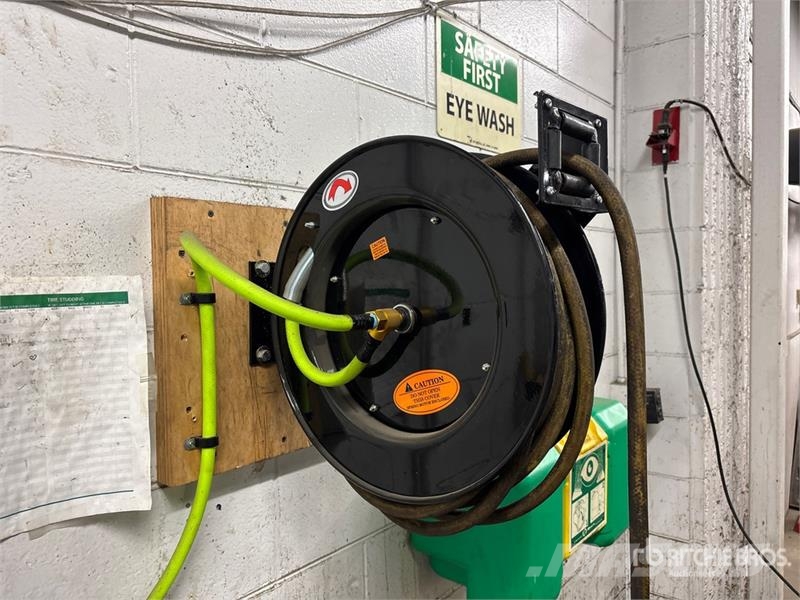  Quantity of (33) Air Hose Reels 其他组件