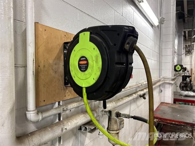  Quantity of (33) Air Hose Reels 其他组件