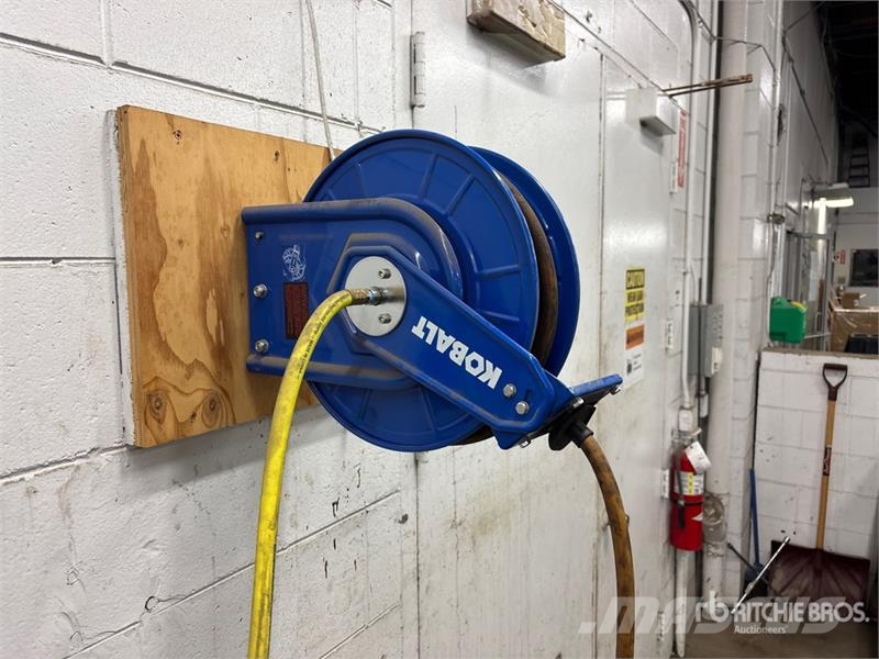  Quantity of (33) Air Hose Reels 其他组件