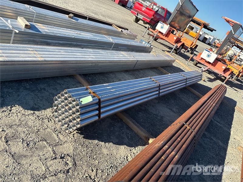 Quantity of (37) 2 3/8 od 18' Drugi deli