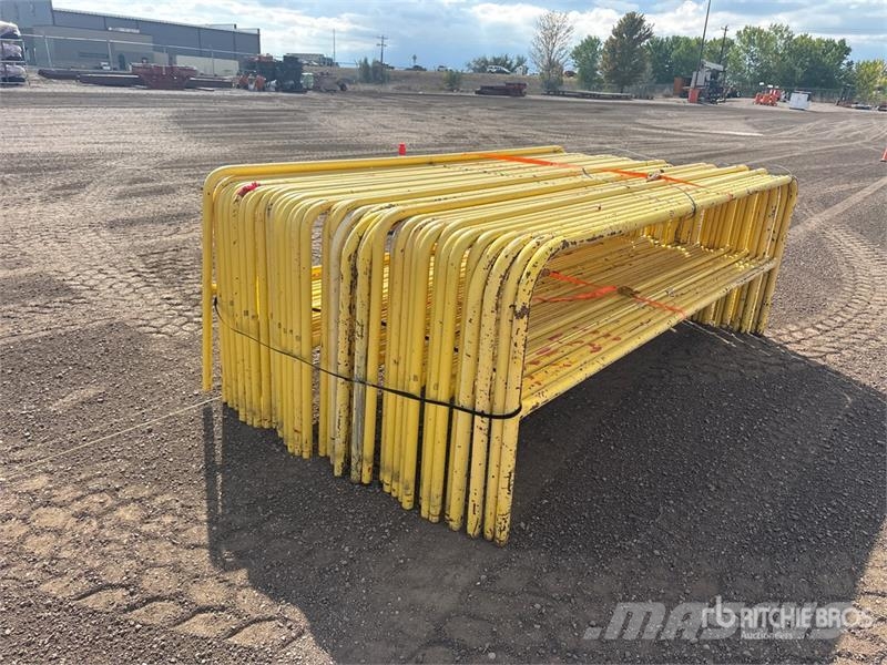 Quantity of (39) Handrails Csörlők, emelőberendezések és anyagmozgató liftek