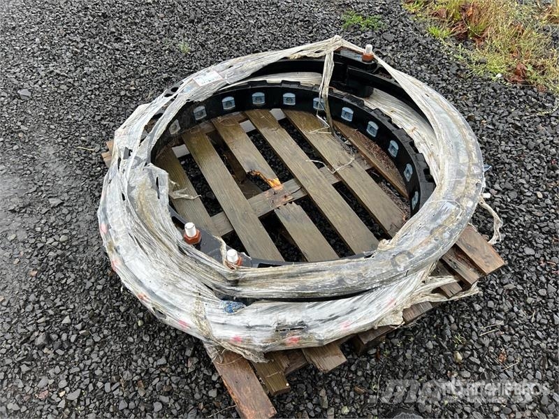Quantity of 39 Inch Pipe fittings Pipeline equipment