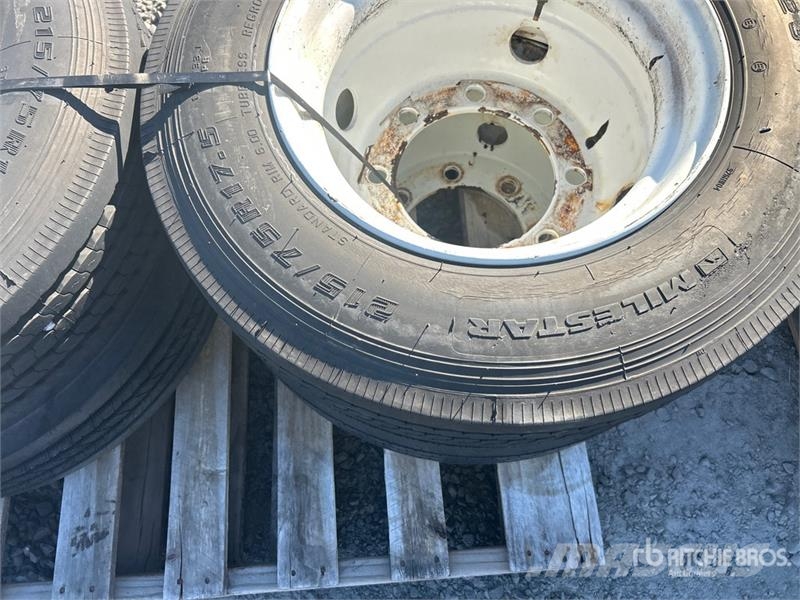  Quantity of (4) 215/75R17.5 Tires - Fits Milestar الإطارات والعجلات والحافات
