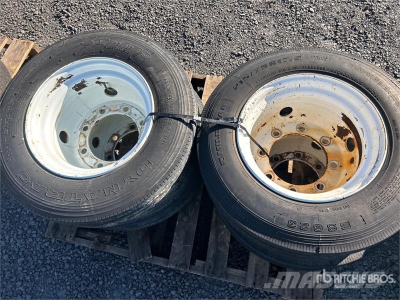  Quantity of (4) 215/75R17.5 Tires الإطارات والعجلات والحافات
