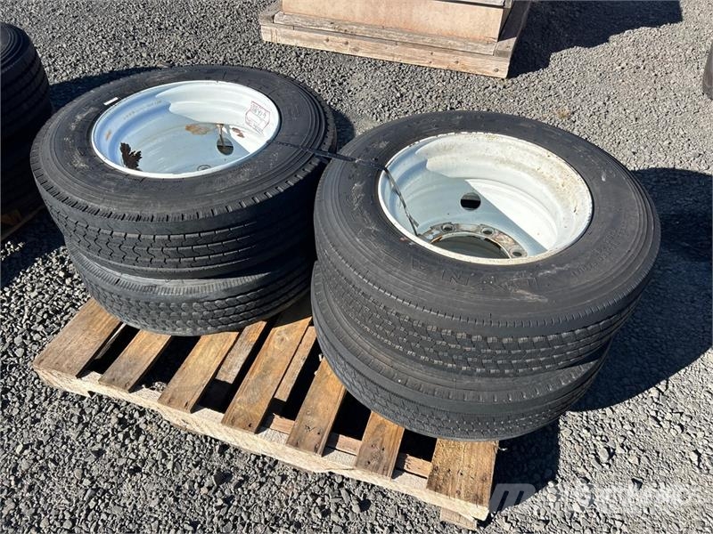  Quantity of (4) 215/75R17.5 Tires الإطارات والعجلات والحافات