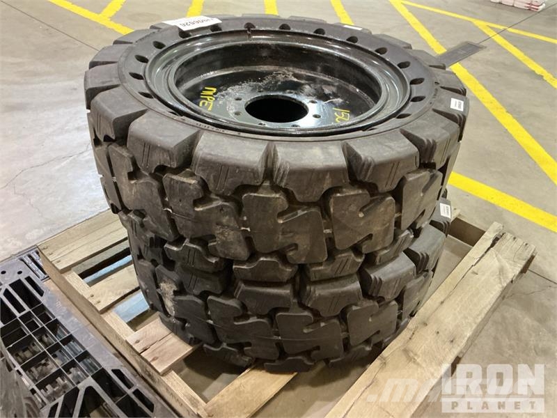  Quantity of (4) 33x12-20 Tires w/Wheels (Unused) Gume, točkovi i felne
