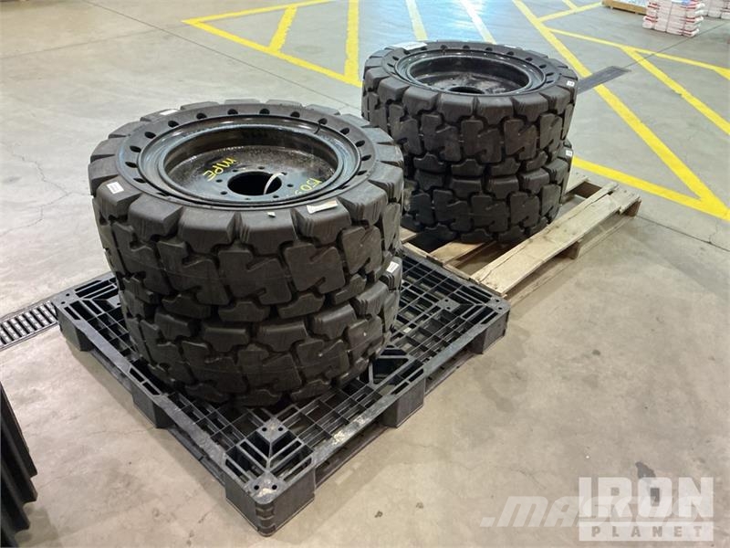  Quantity of (4) 33x12-20 Tires w/Wheels (Unused) Gume, točkovi i felne