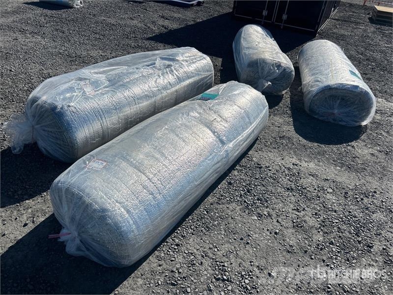  Quantity of (4) 6.6 ft x 164 ft Bubble Aluminum Fo Talhas, guinchos e elevadores de materiais