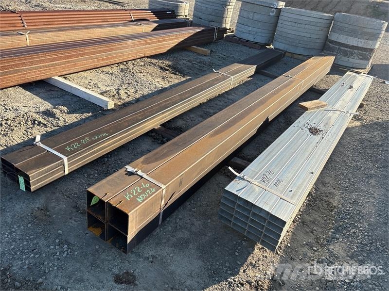 Quantity of (4) 6 x 6 x 20 ft Steel Square Tubes Autres accessoires