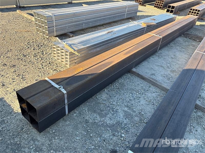 Quantity of (4) 6 x 6 x 20 ft Steel Square Tubes Autres accessoires