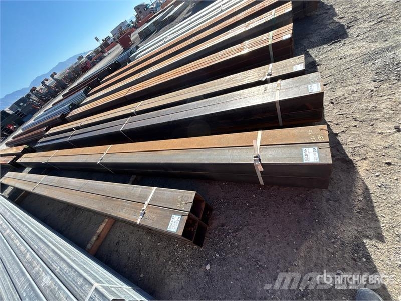  Quantity of (4) 6x6 sq 24' Square Tubing Drugi deli