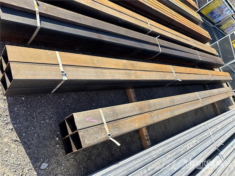  Quantity of (4) 6x6 sq 24' Square Tubing Drugi deli