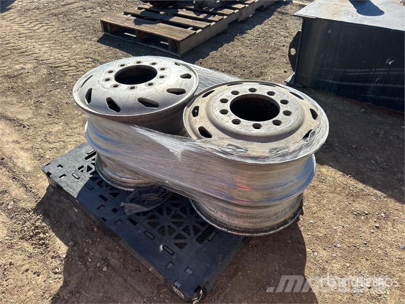  Quantity of (4) Aluminum Wheels Roti