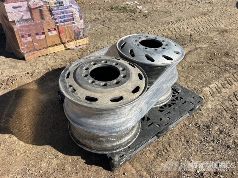  Quantity of (4) Aluminum Wheels Roti