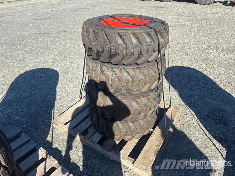  Quantity of (4) Bobcat Skid Steer Tires (Unused) Banden, wielen en velgen