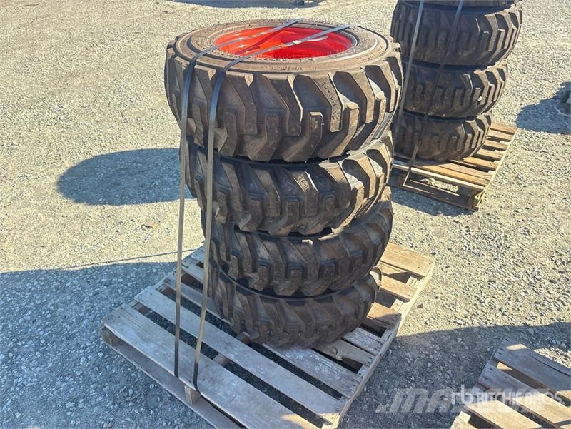  Quantity of (4) Bobcat Skid Steer Tires (Unused) Banden, wielen en velgen