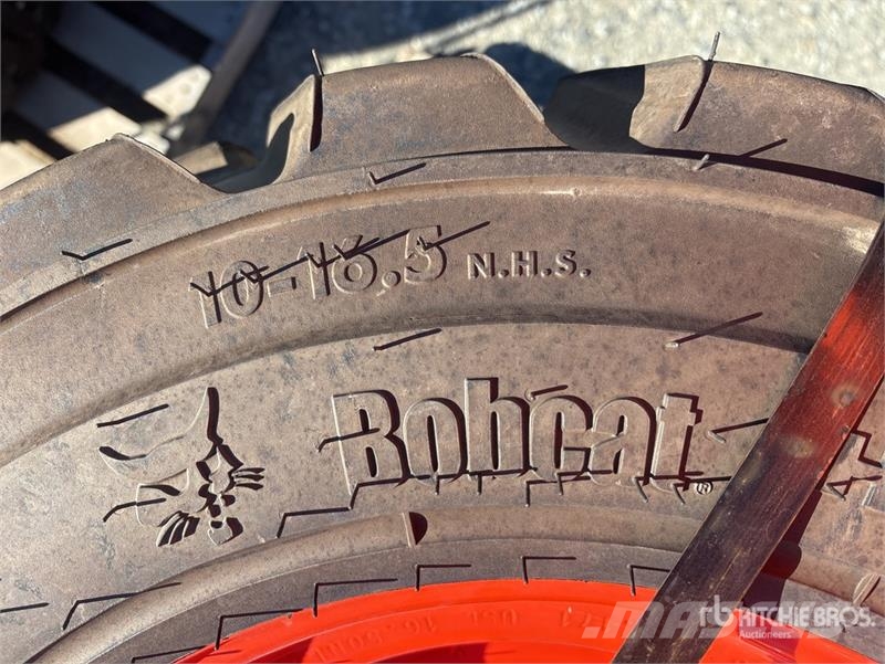  Quantity of (4) Bobcat Skid Steer Tires (Unused) Banden, wielen en velgen