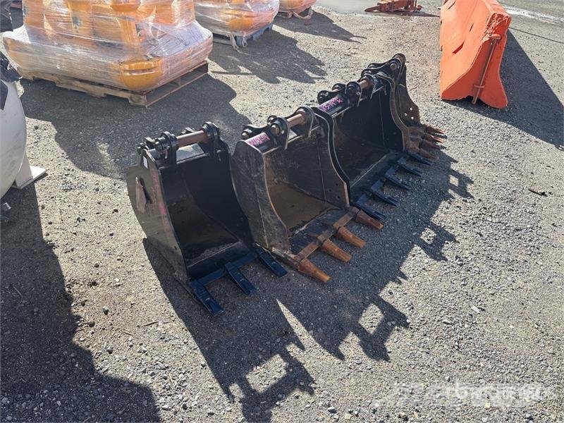 Quantity of (4) Digging Mini Excavator Buckets Cucharones