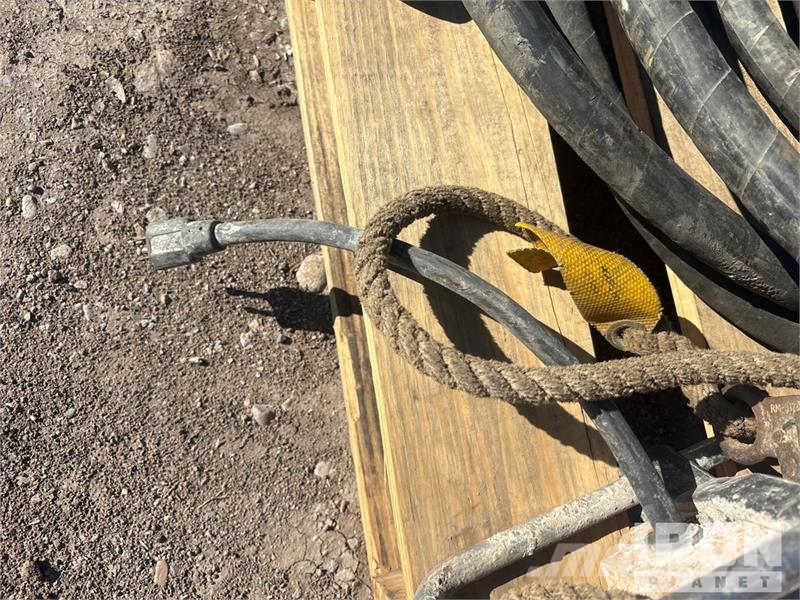 Quantity of (4) Electric Concrete Vibrator دكاكات أفقية