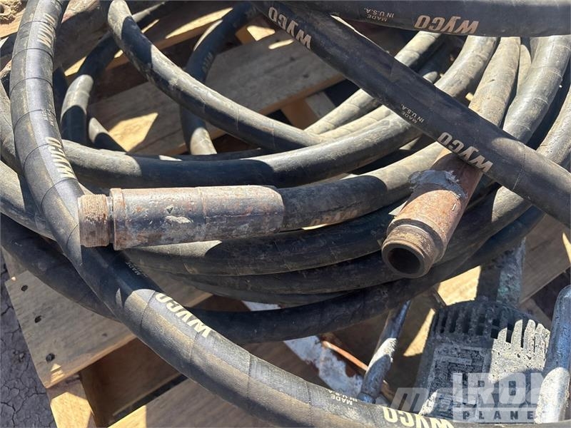 Quantity of (4) Electric Concrete Vibrator دكاكات أفقية
