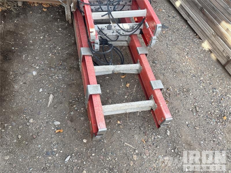Quantity of (4) Fiberglass Extension Letters, (2) Сходи та площадки