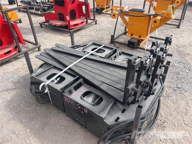 Quantity of (4) GIYI GY-SF60 60 in Skid Steer For Fourche