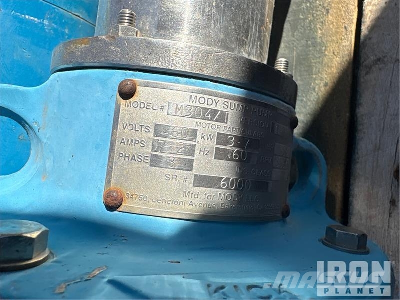 Quantity of (4) Mody 4 - Sump pumps Kmetijstvo - drugo