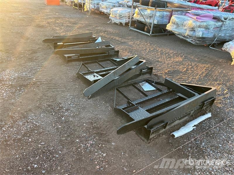 Quantity of (4) Mower King SA 48 in Skid Steer Fo 지게차