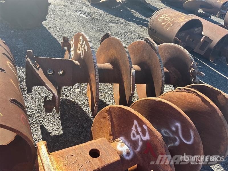 Quantity of (4) Rock Auger Attachment Öl- und Gasbohrgeräte