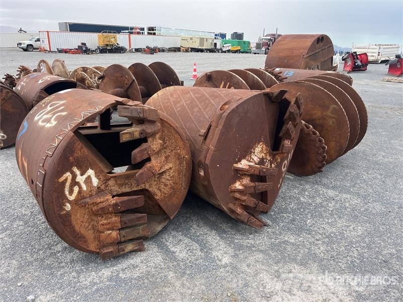 Quantity of (4) Rock Auger Attachment Olaj és Gáz fúró eszközök