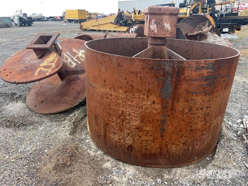 Quantity of (4) Rock Auger Attachment Olaj és Gáz fúró eszközök