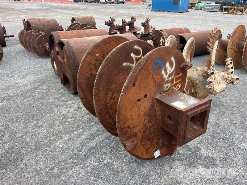 Quantity of (4) Rock Auger Attachment Olaj és Gáz fúró eszközök