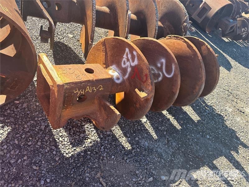 Quantity of (4) Rock Auger Attachment Öl- und Gasbohrgeräte