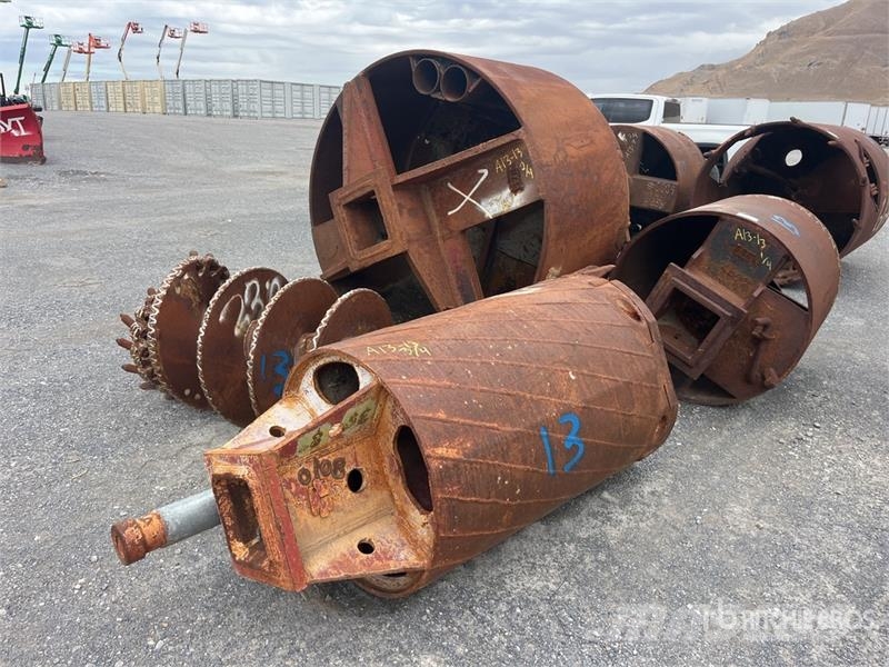 Quantity of (4) Rock Auger Attachment Olaj és Gáz fúró eszközök
