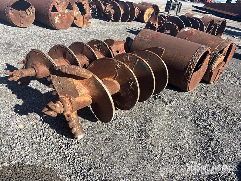 Quantity of (4) Rock Auger Attachment Sprzęt wiertniczy do gazu i ropy
