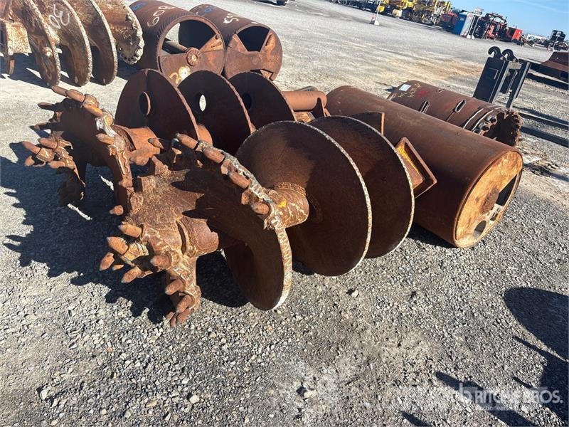 Quantity of (4) Rock Auger Attachment Oprema za vrtanje nafte in plina