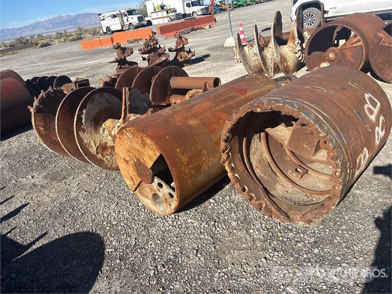 Quantity of (4) Rock Auger Attachment Oprema za vrtanje nafte in plina