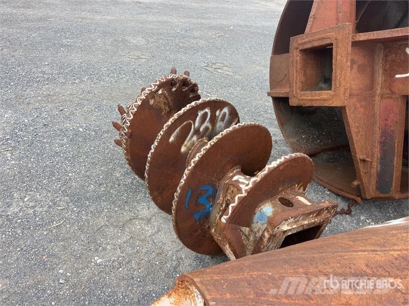 Quantity of (4) Rock Auger Attachment Olaj és Gáz fúró eszközök