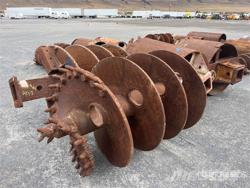 Quantity of (4) Rock Auger Attachment Olaj és Gáz fúró eszközök