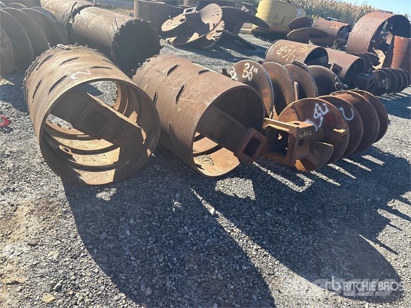 Quantity of (4) Rock Auger Attachment Öl- und Gasbohrgeräte