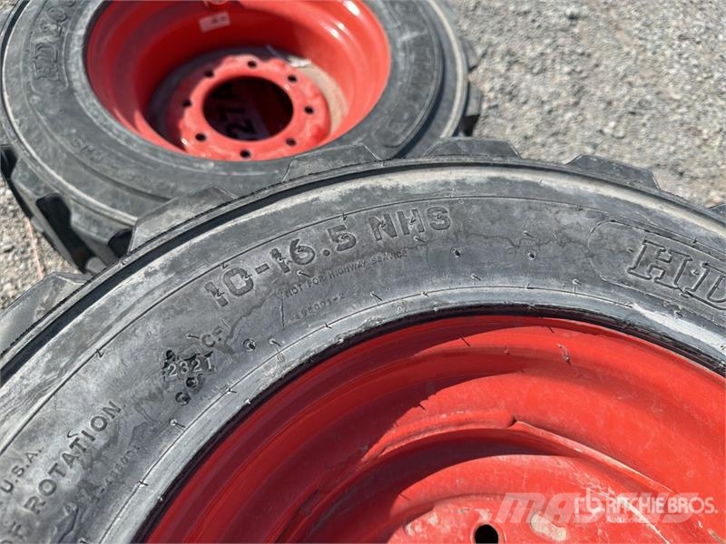 Quantity of (4) Tires Ruedas